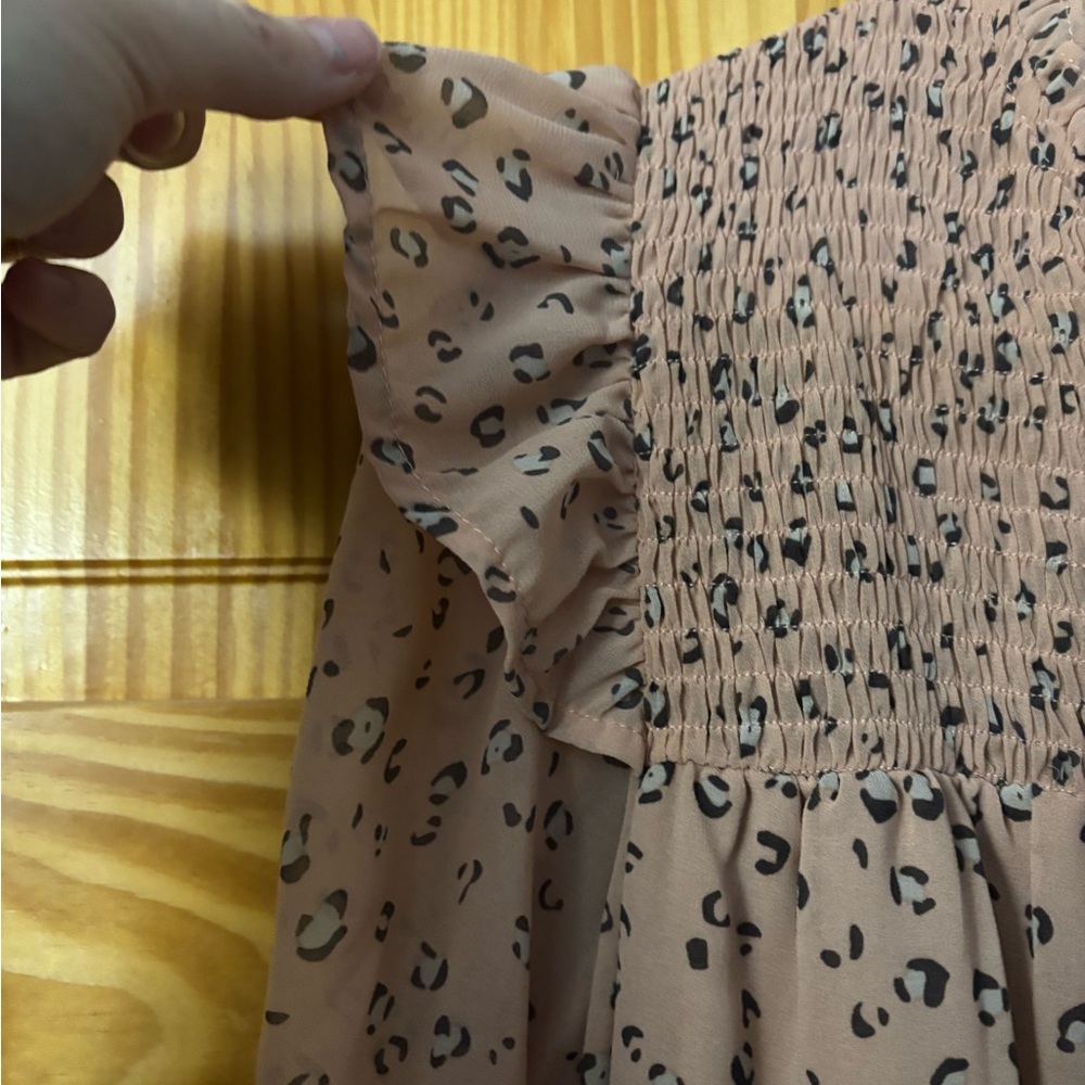 Entro Blush Leopard Print Smocked Blouse - Picture 4 of 4